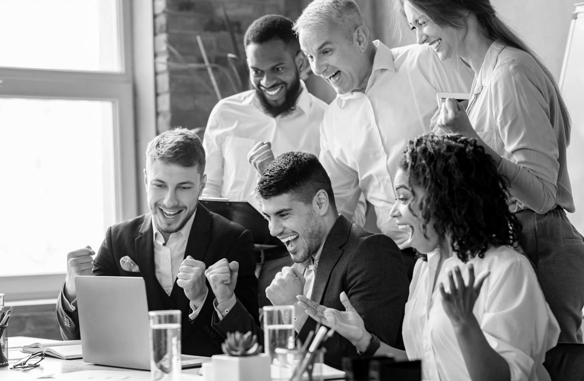 Professionelles Setup für digitale Finanzanalyse-Tools